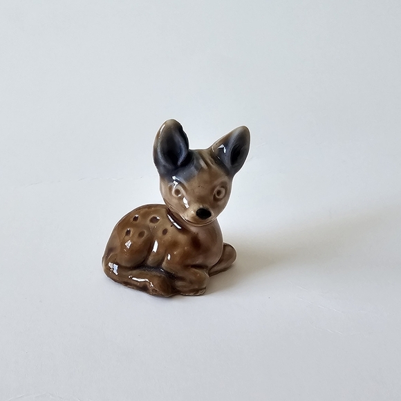 Mini fawn ceramic glossy Figurine Wade England vintage cute decor - Picture 1 of 4